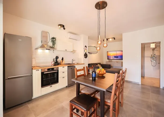 Old Road Appartement *