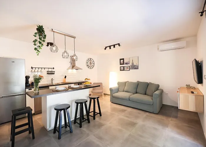 Old Road Appartement Vir